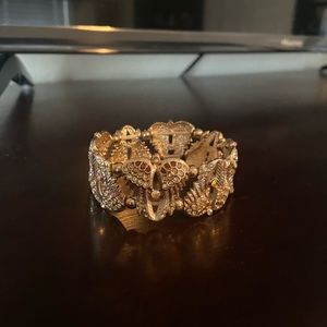 Angel wings bracelet.